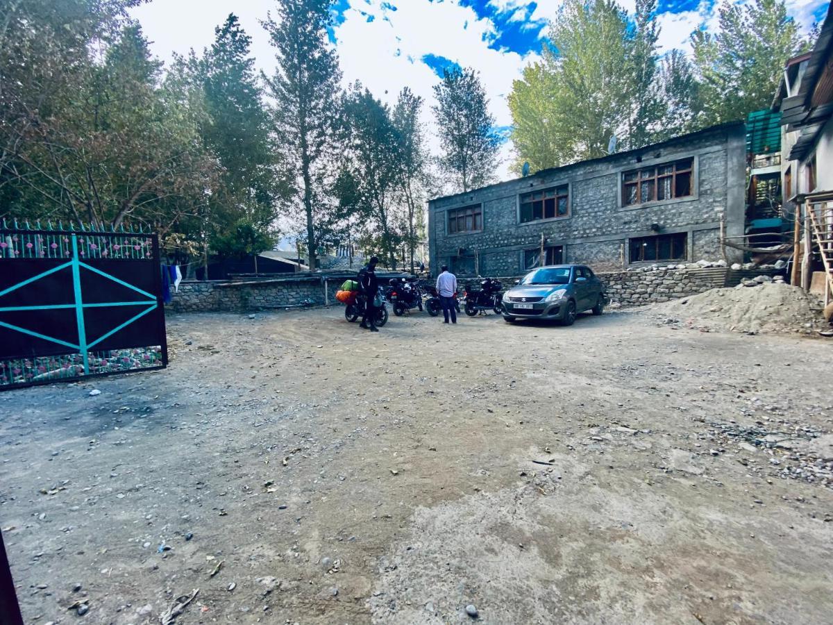 Hotel Border View Kargil Bagian luar foto