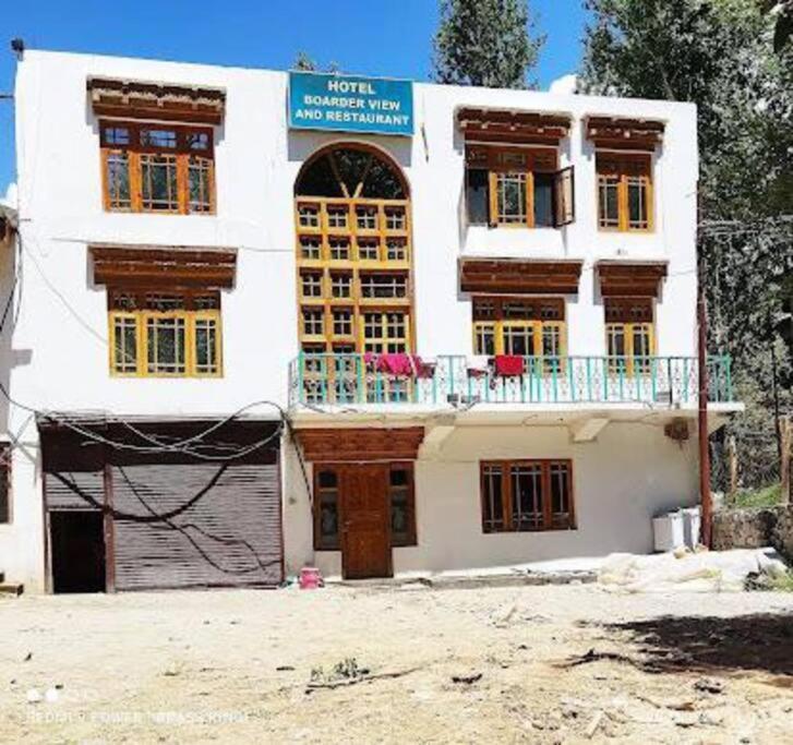 Hotel Border View Kargil Bagian luar foto